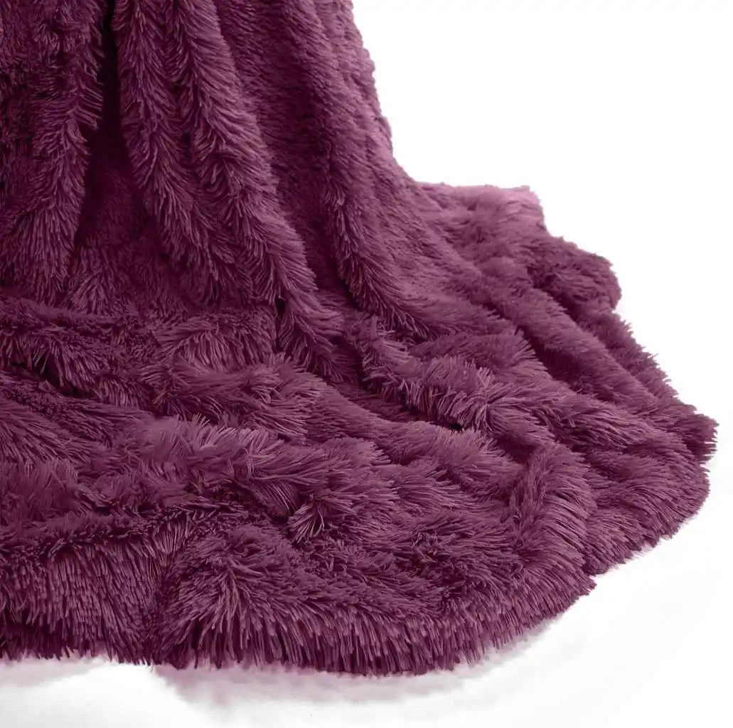 cuddles throw plum